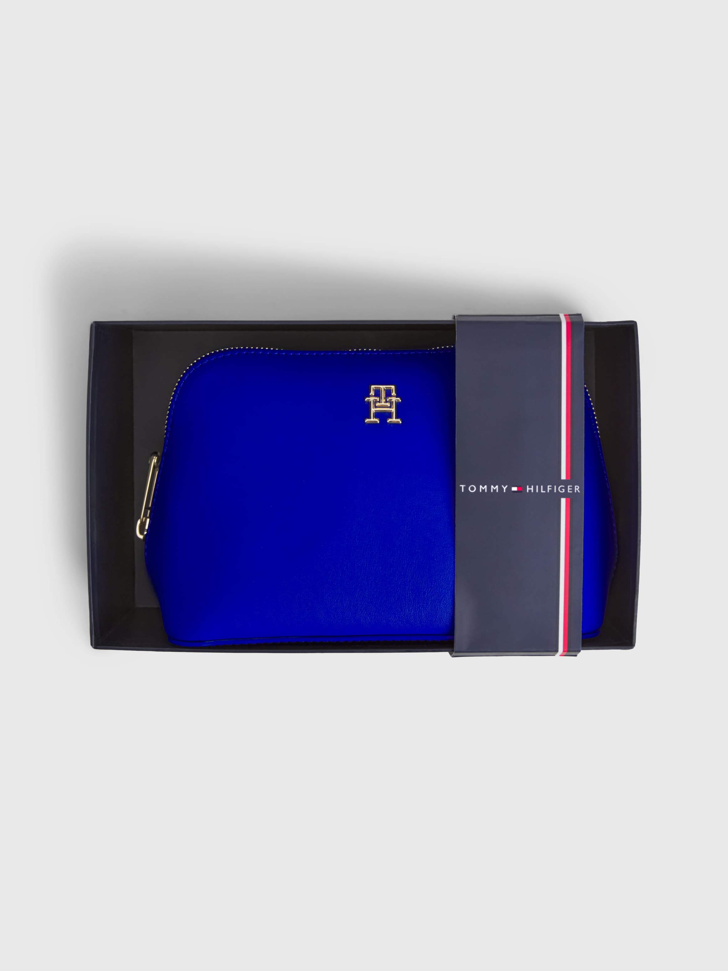 TH Monogram Plaque Washbag Gift Set