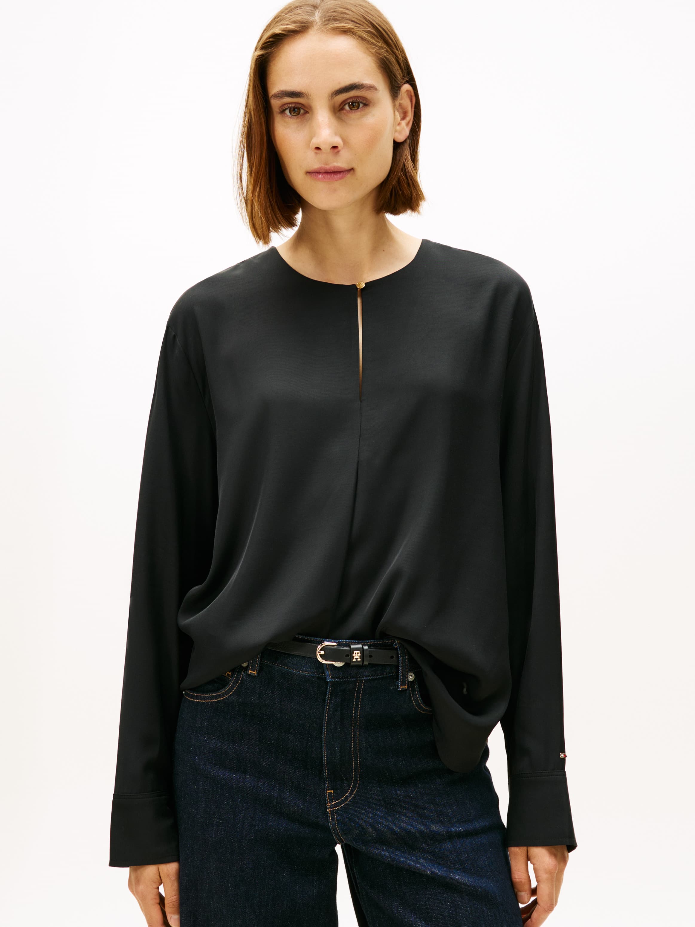 Keyhole Cutout Relaxed Fit Blouse